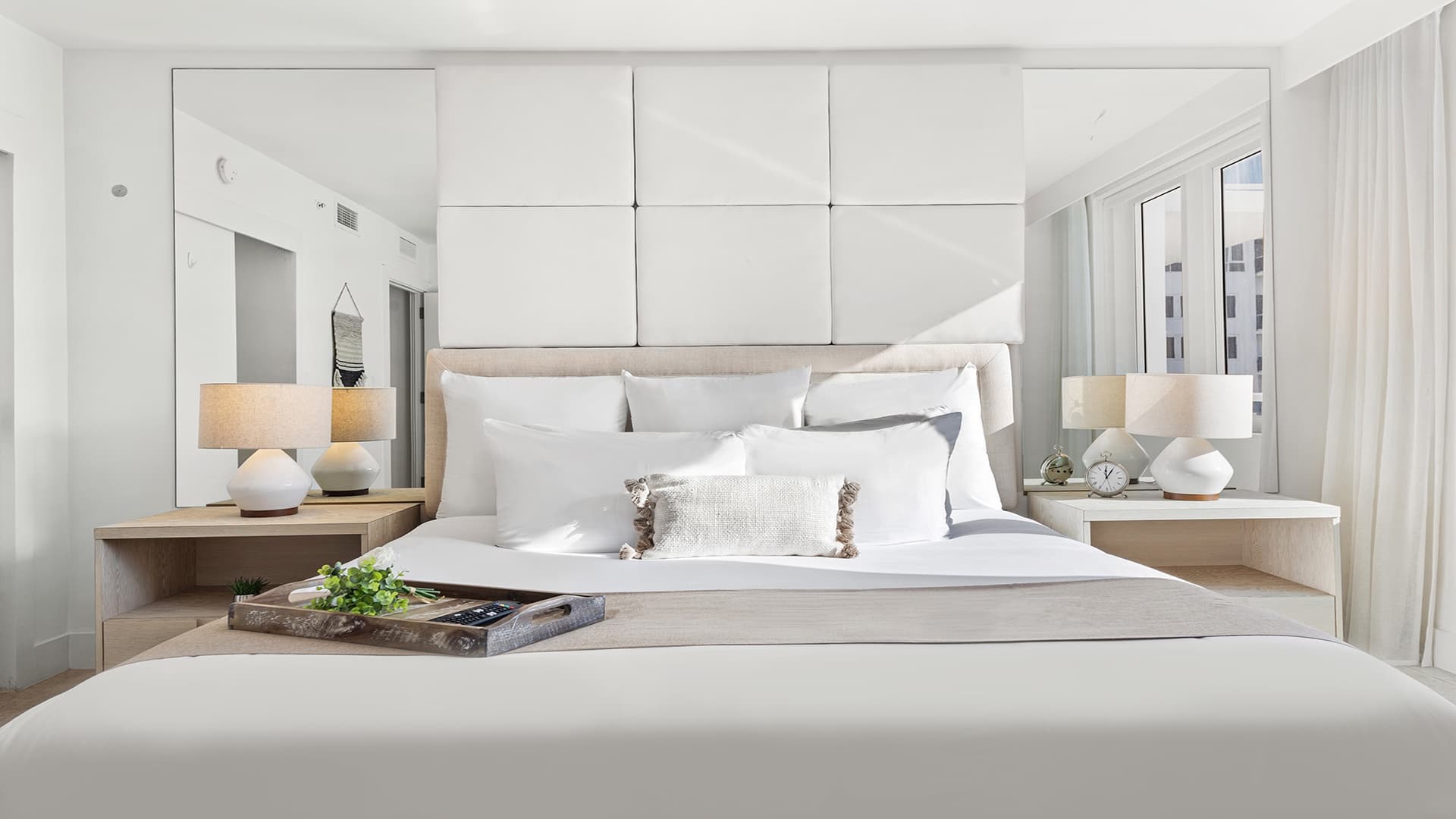 1 Hotel & Homes Residence #1412 - Image 14