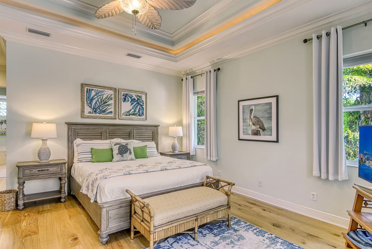 Sunburst Courtyard - Image 20