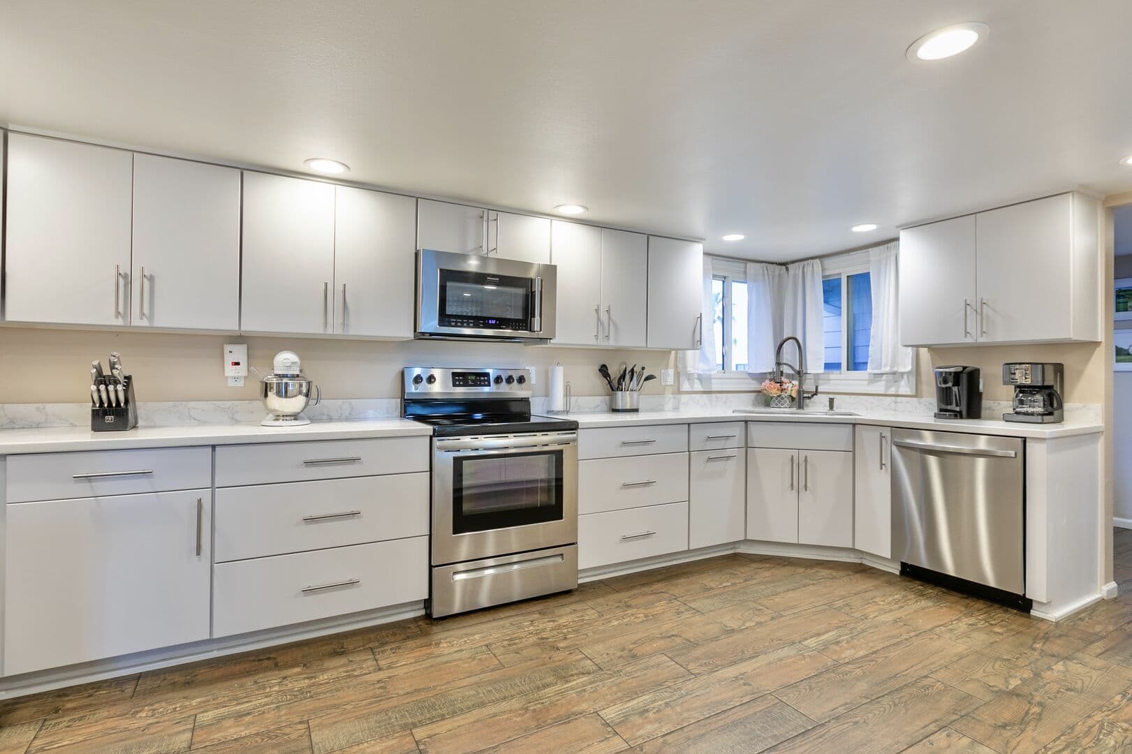 Paradise Escape - Image 10