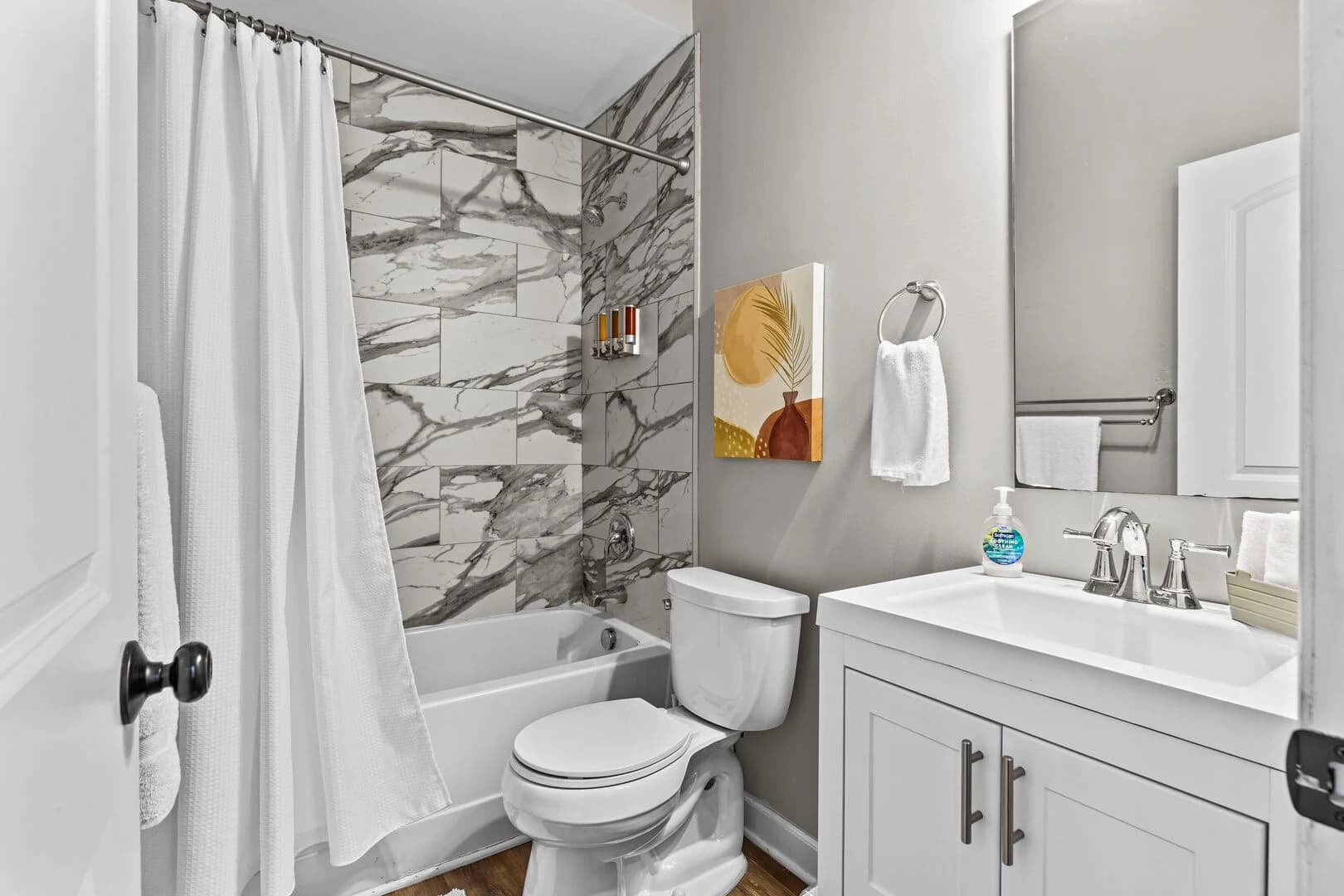 Designer Townhome - Image 8