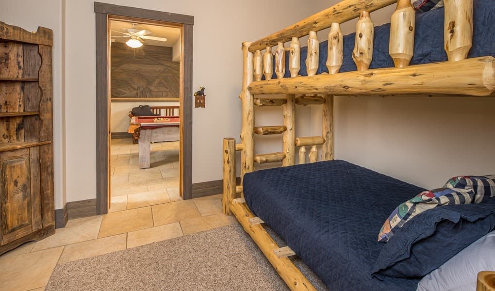 Upper Beehive Basin - Image 43