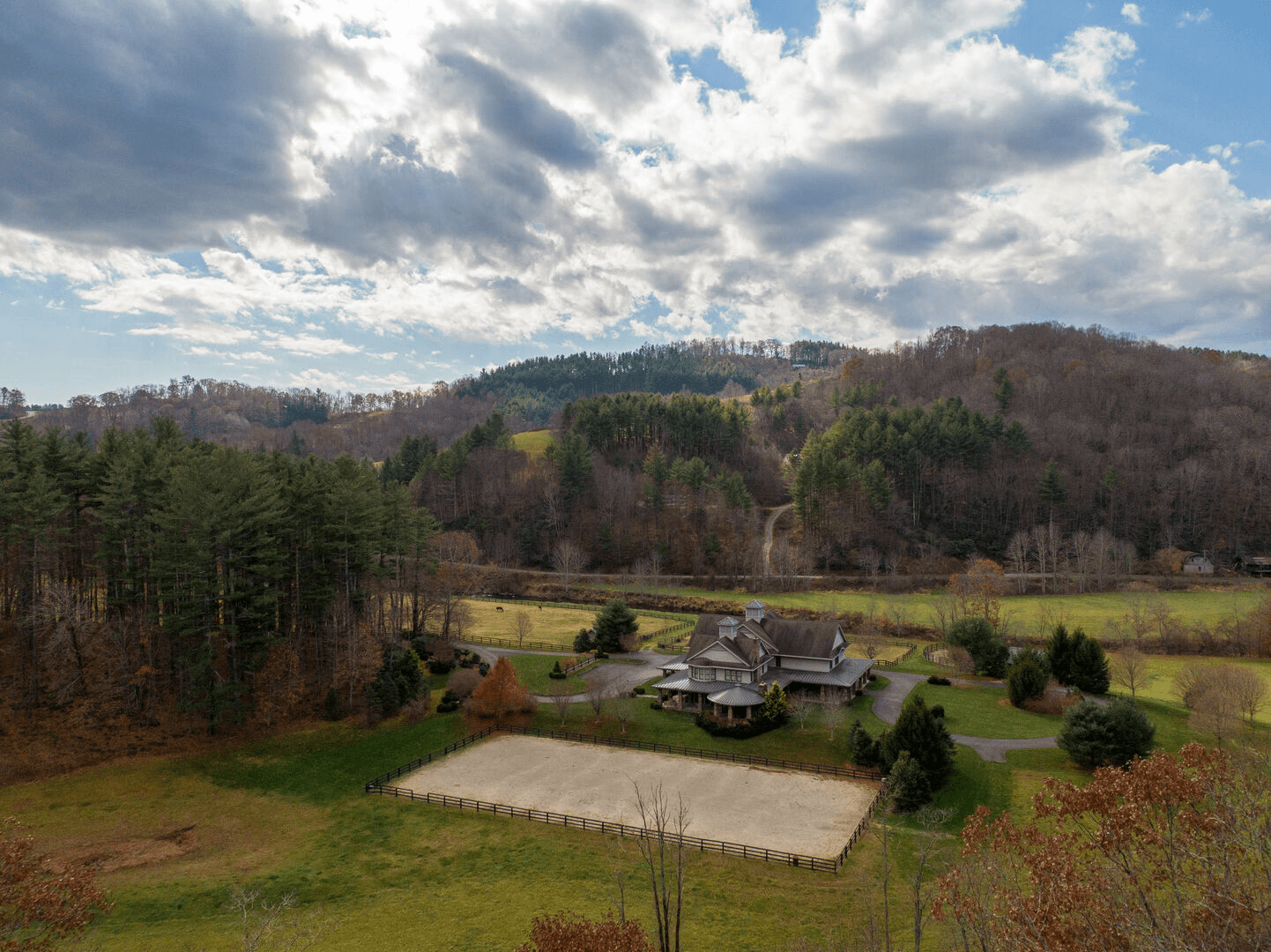 Log Inn at River Ridge - Image 35