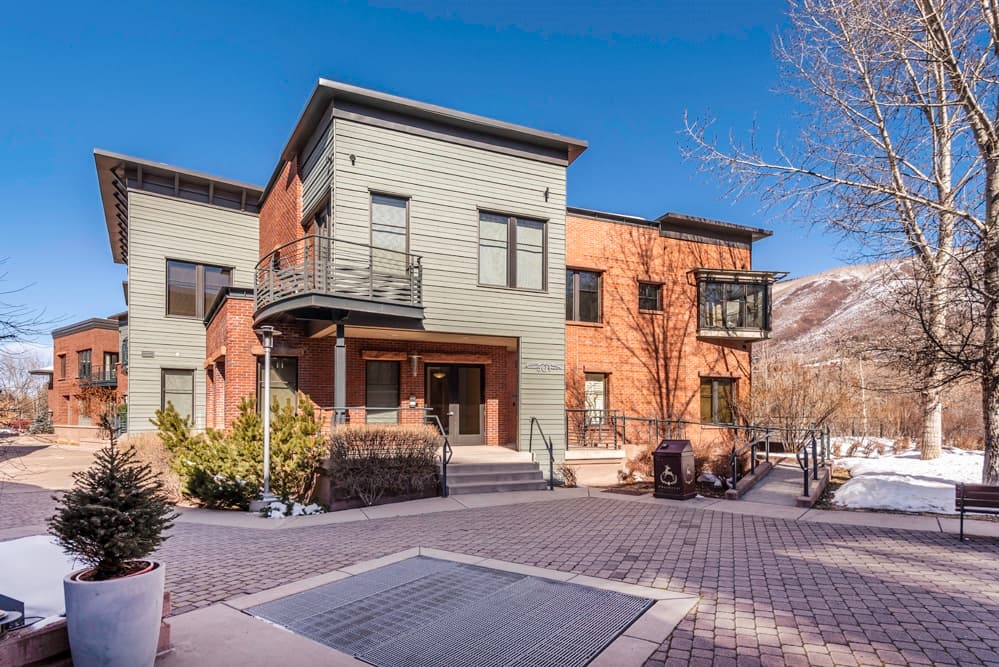 Obermeyer Place - Image 15