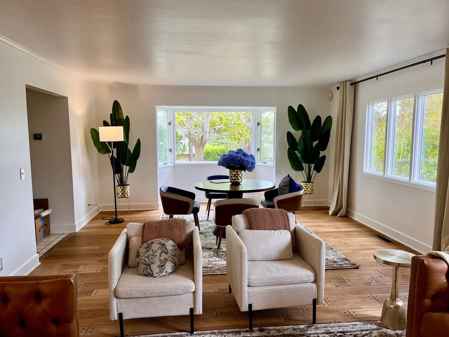 Pebble Modern Home - Image 39