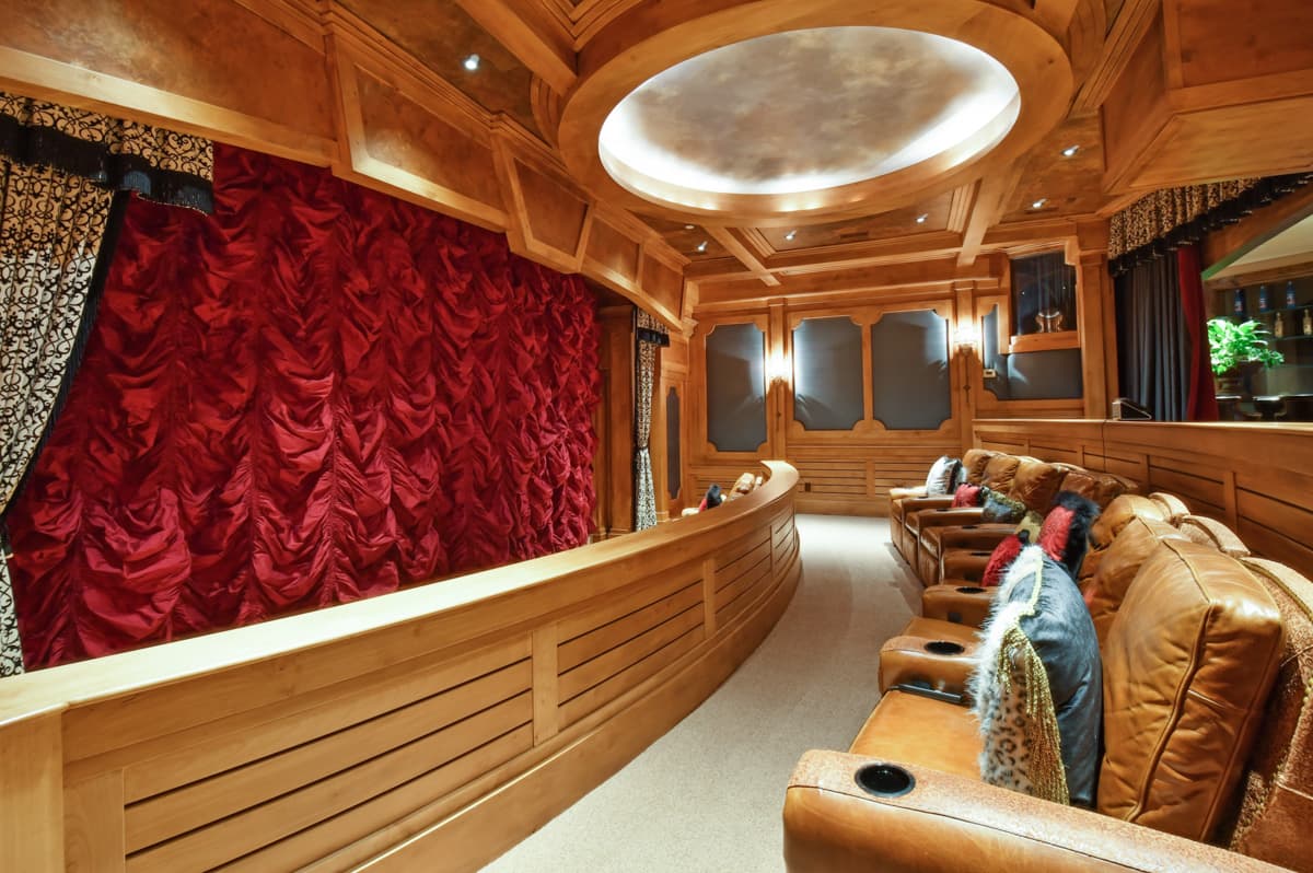 Ski Dream Home - Image 33