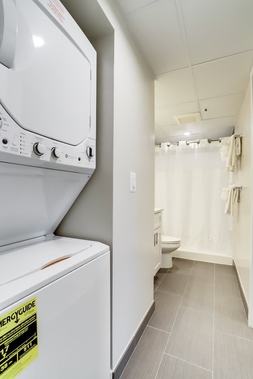 Phoenix Residence - Image 25