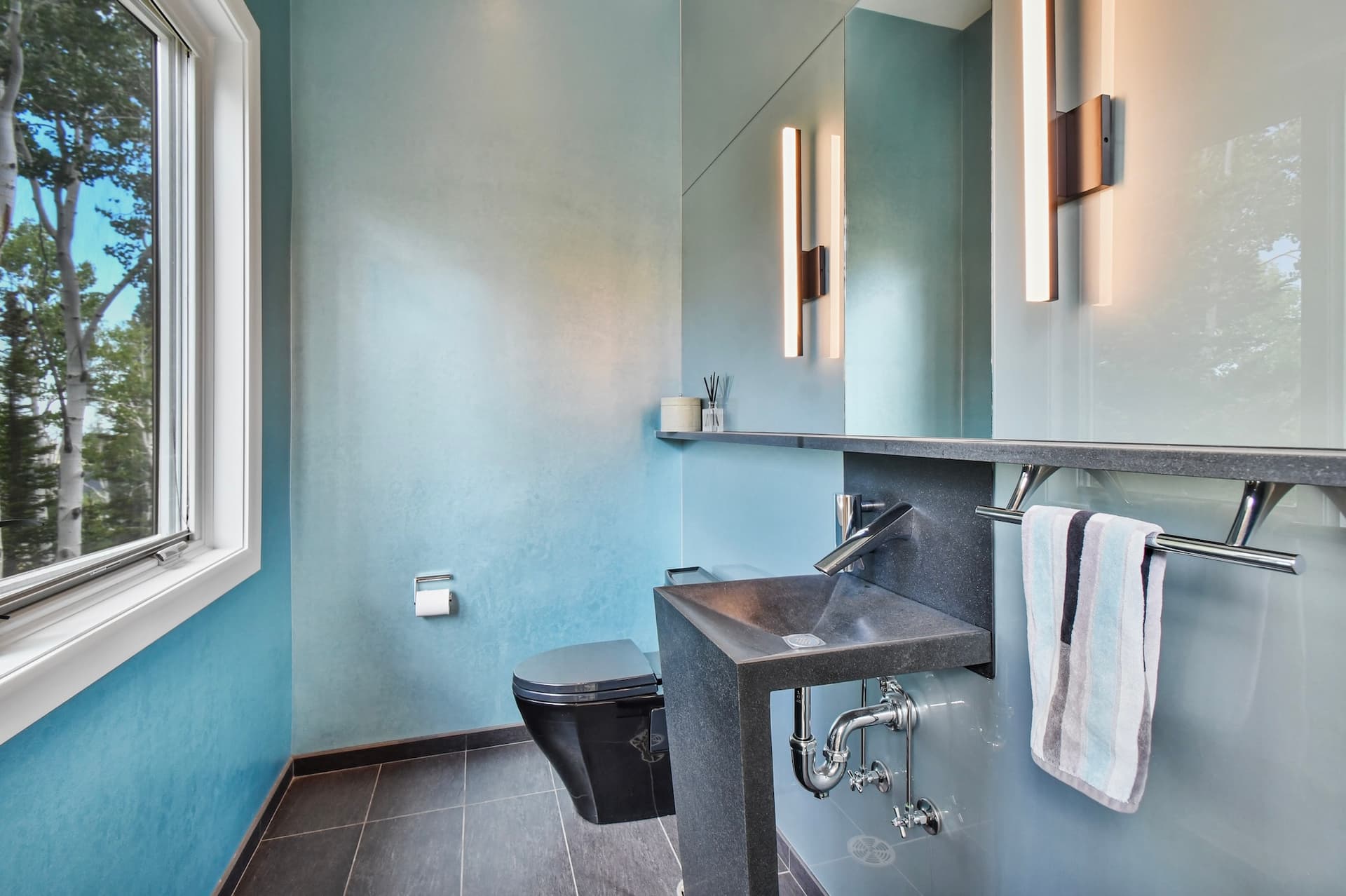 Sky Villa - Image 61