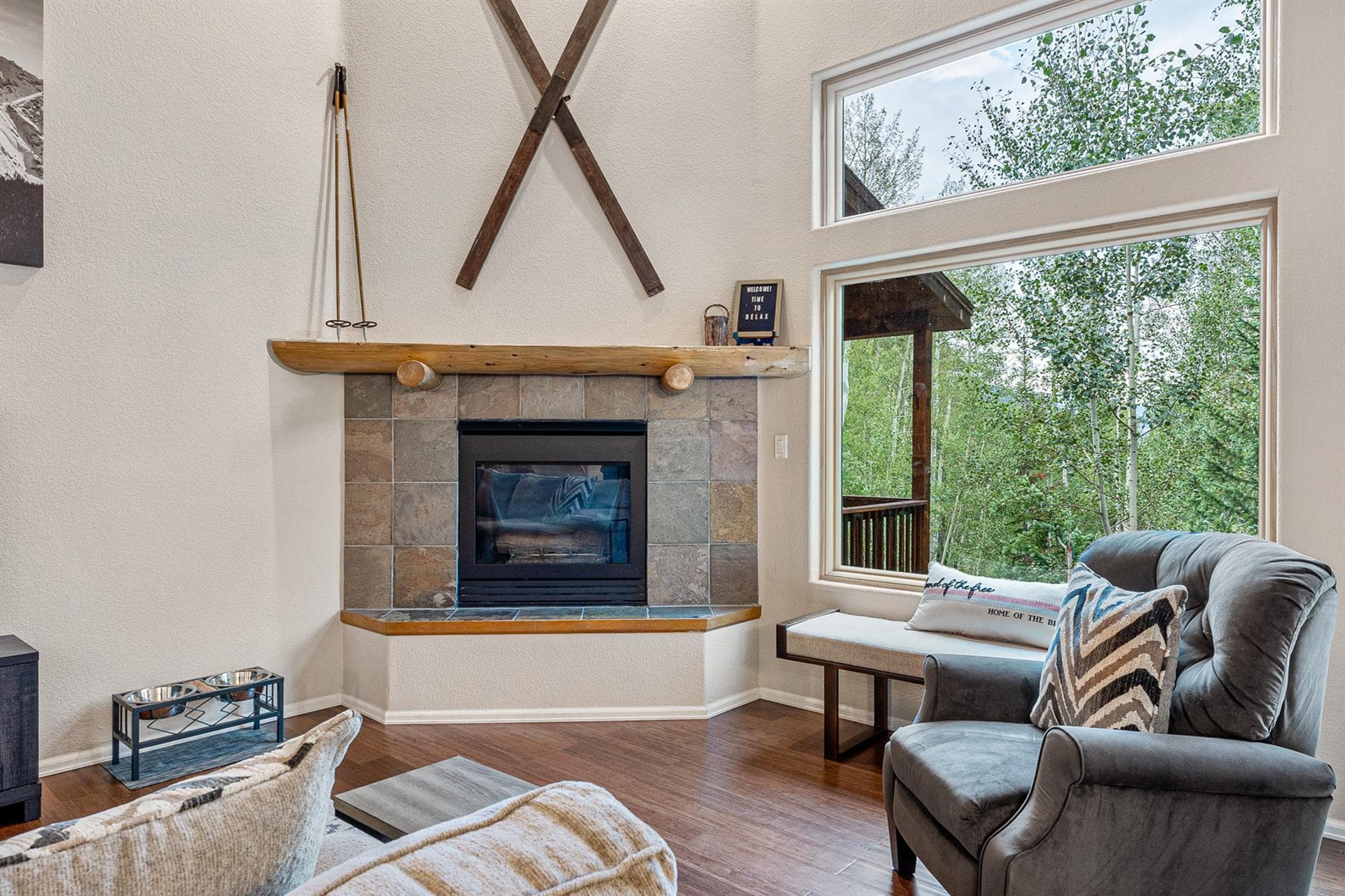 Burgundy House - Image 16