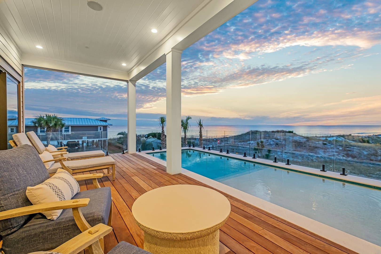 Emerald Le Luxe - Image 50