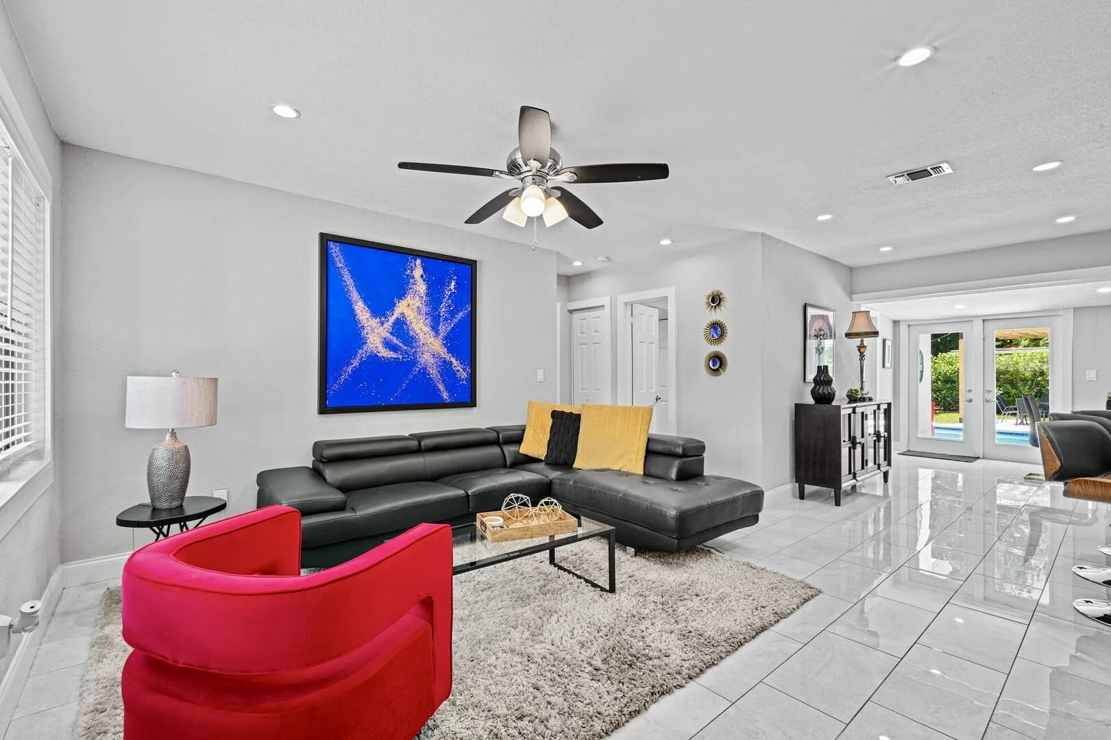 Wilton Manor - Image 4