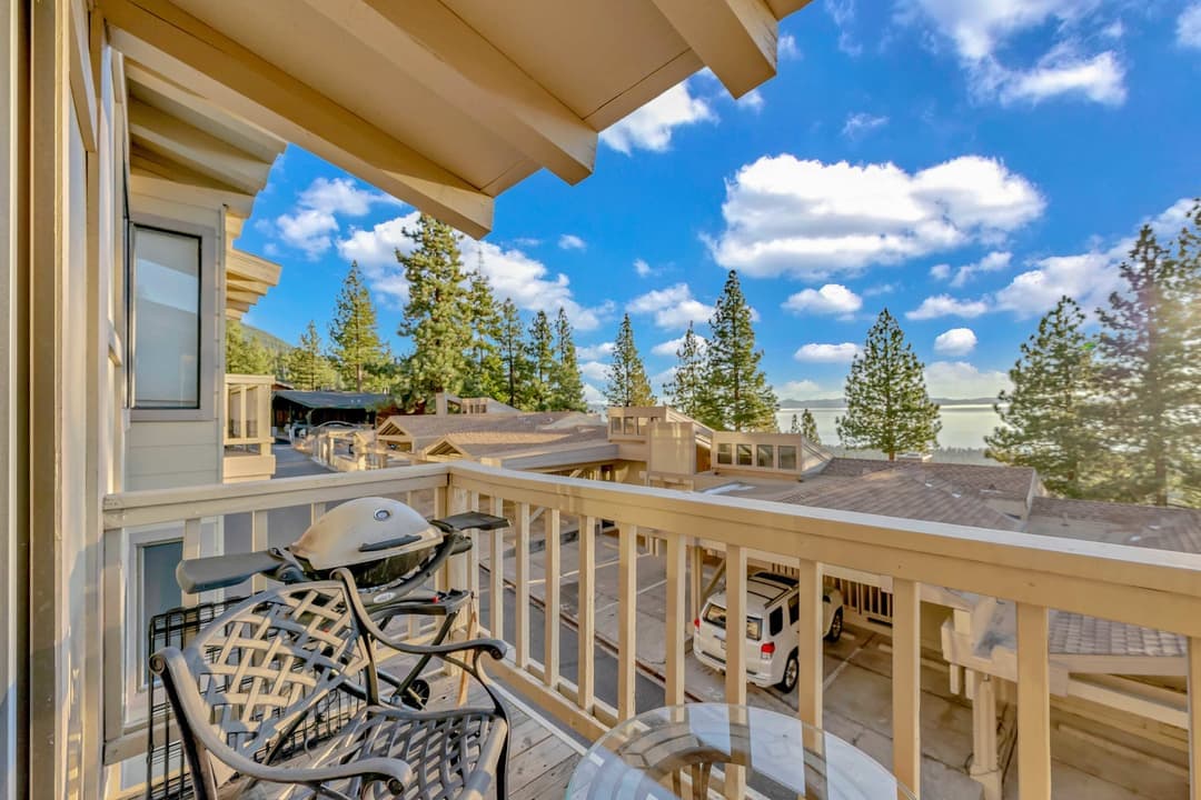 Cozy Mountain Escape - Image 2