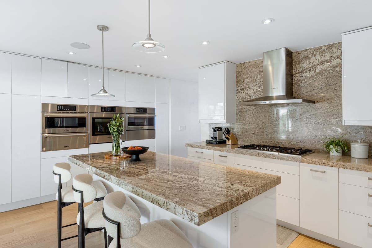 Skyline Chalet - Image 8