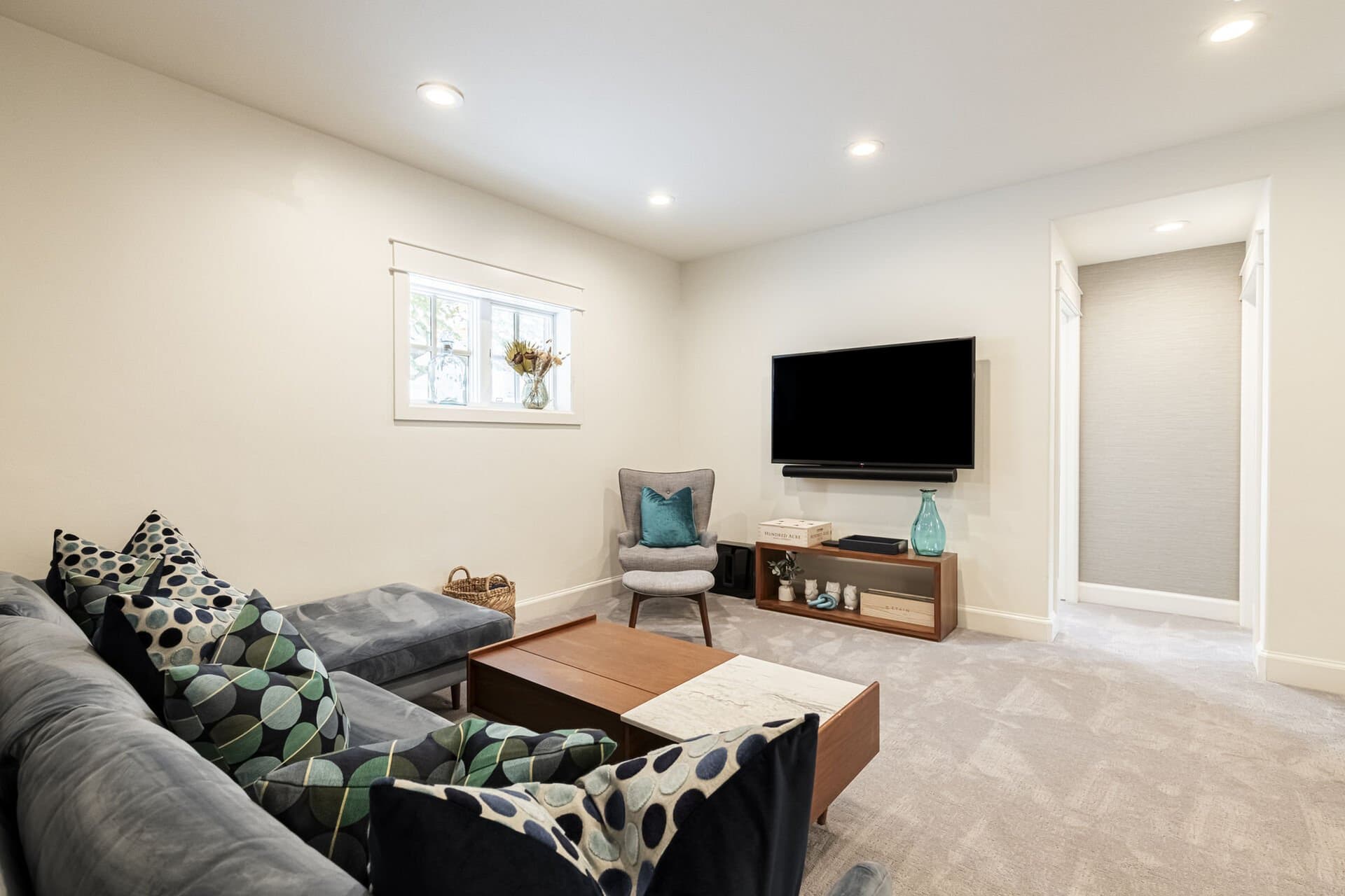 Elevation Estate - Image 29