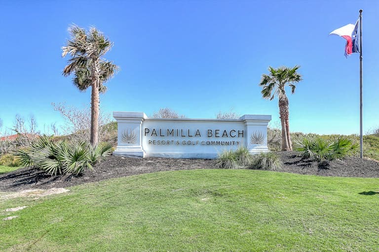 Commodore’s Hideout - Image 49