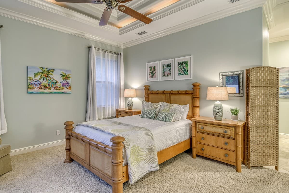 Sunburst Courtyard - Image 34