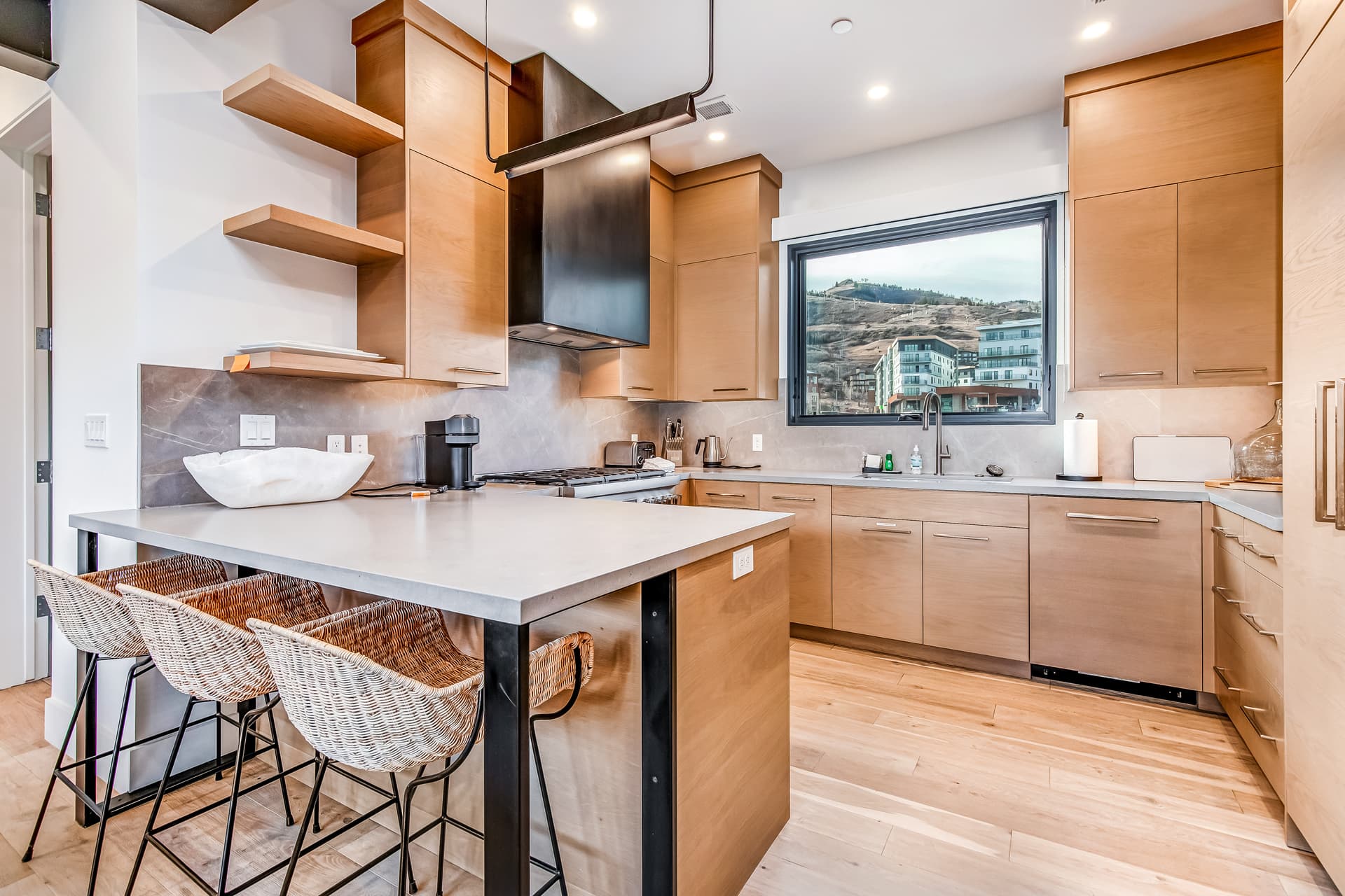 Ridgeline Elegance Place - Image 4