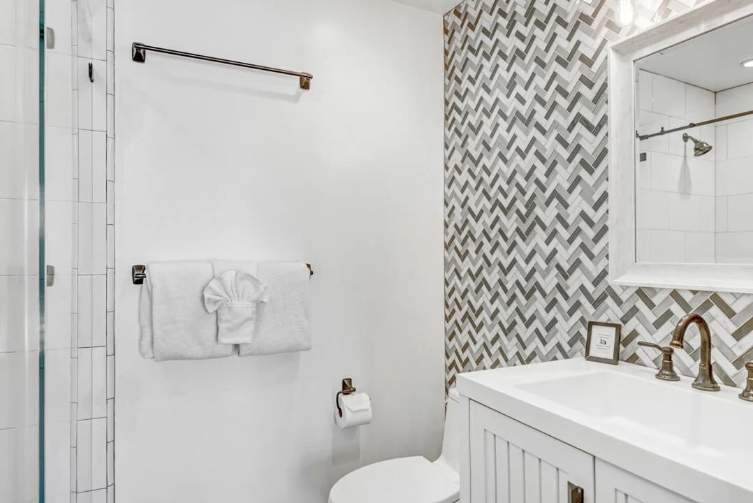 Carneros Farmhouse - Image 17