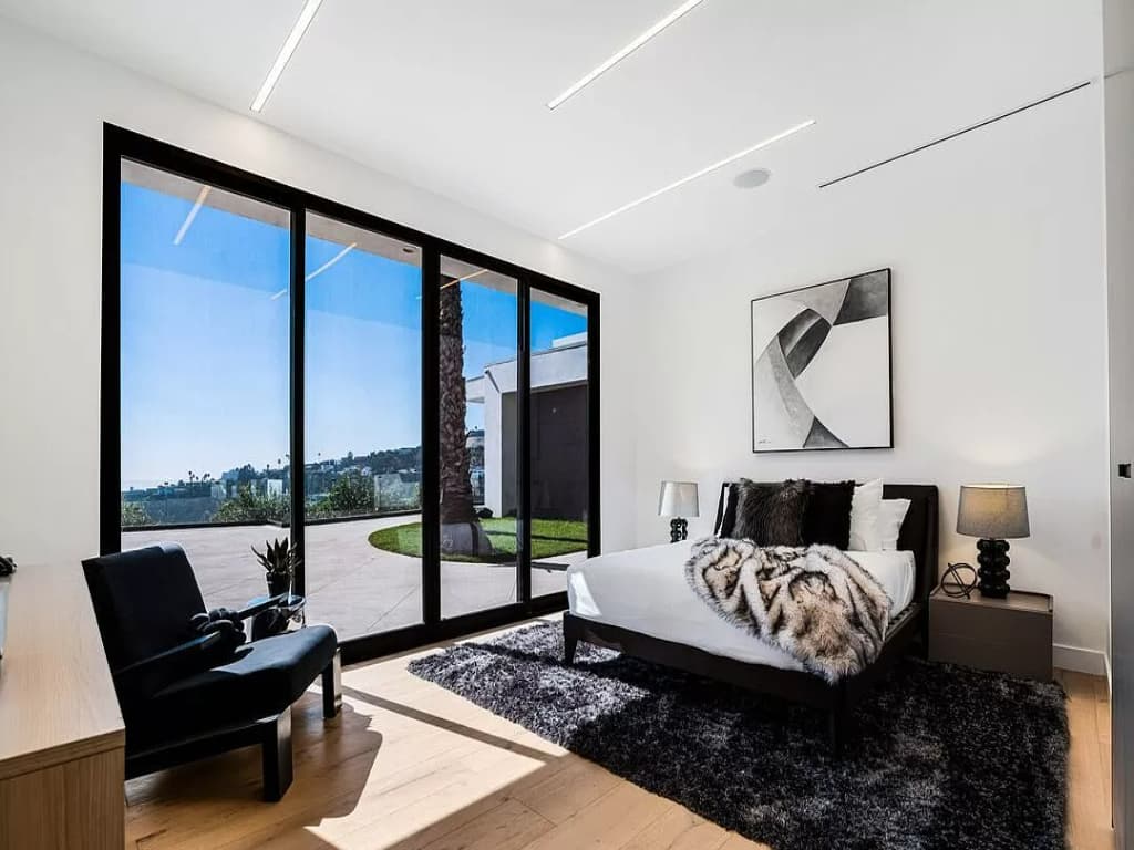 Monarch Modern - Image 29