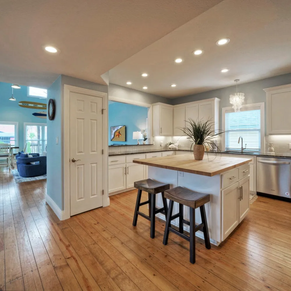 Moxy's Beach House - Image 21