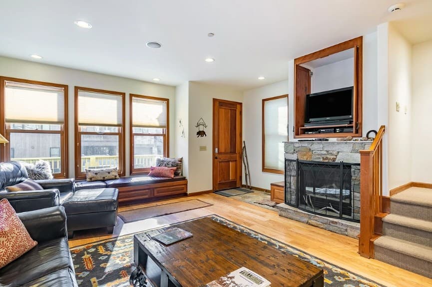 Pacific Street Townhome #514B - Image 4