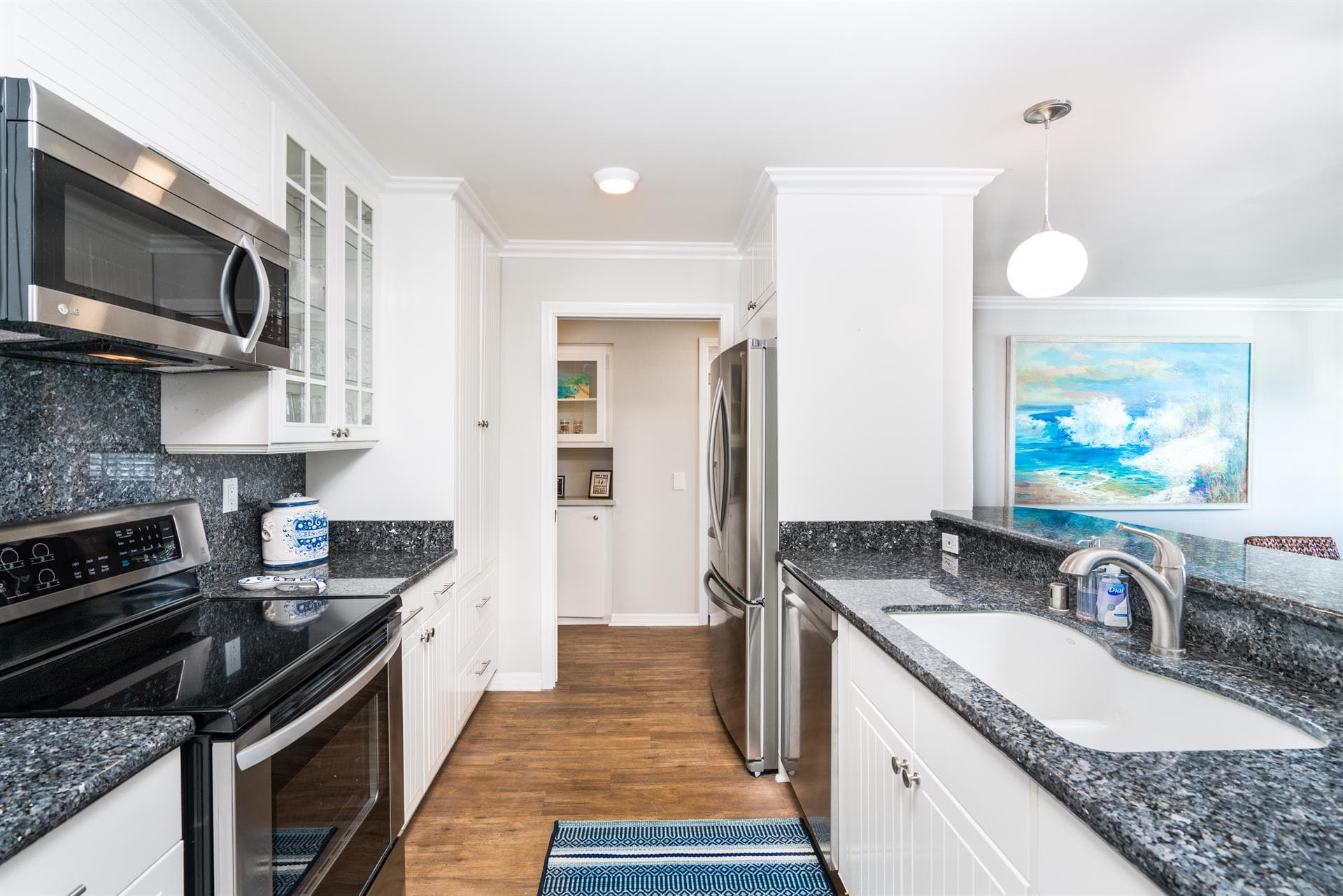 Oceanfront Breeze - Image 2