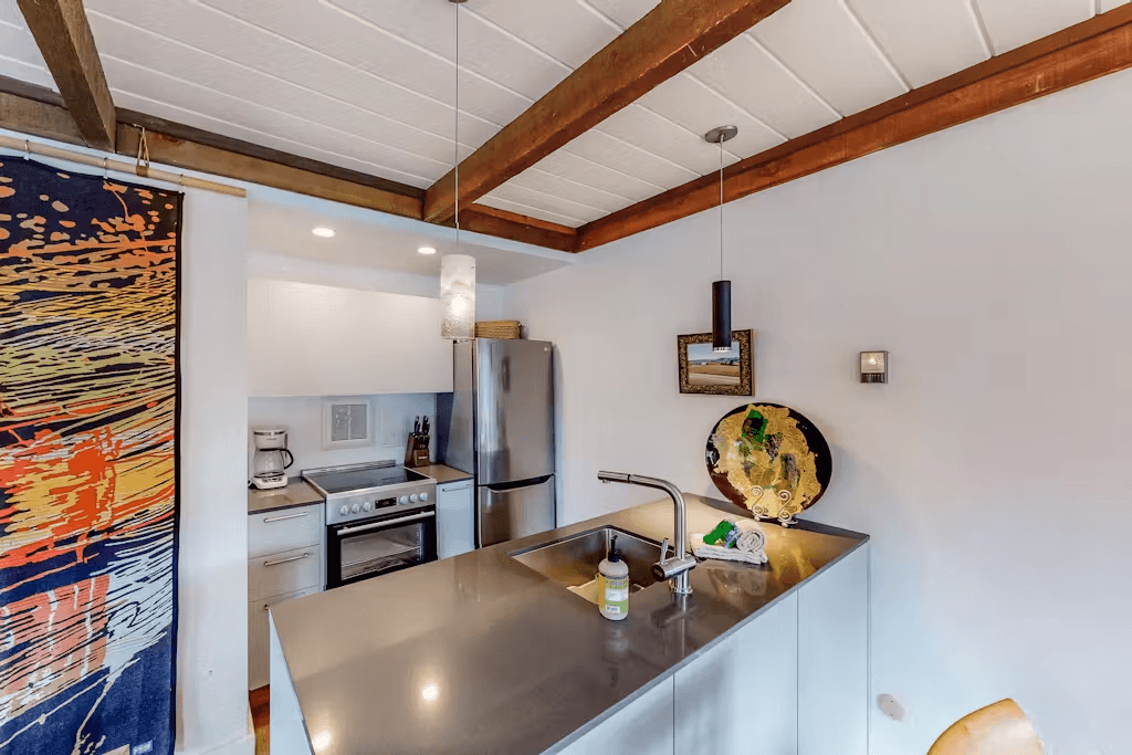 Sun and Ski - Image 3