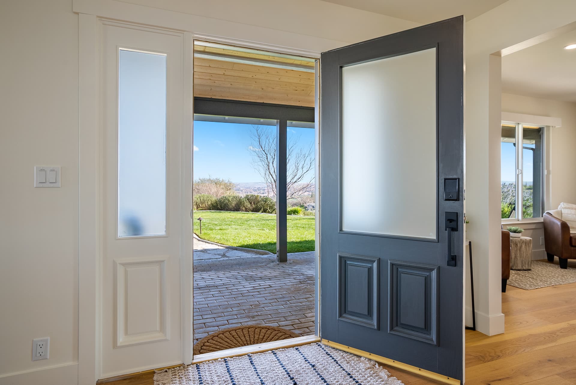 Mira Vista Manor - Image 37