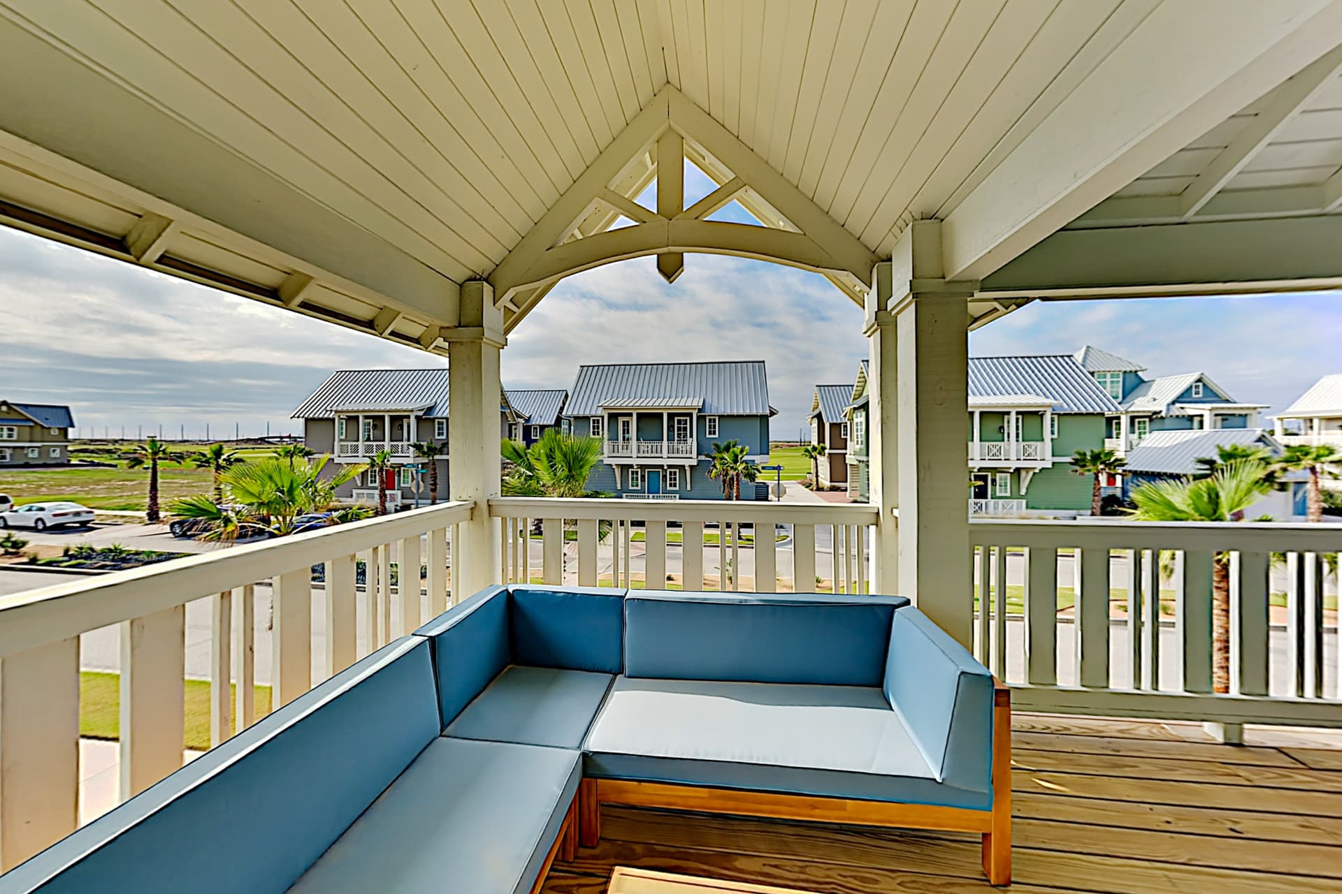 Crab Manor - Image 4