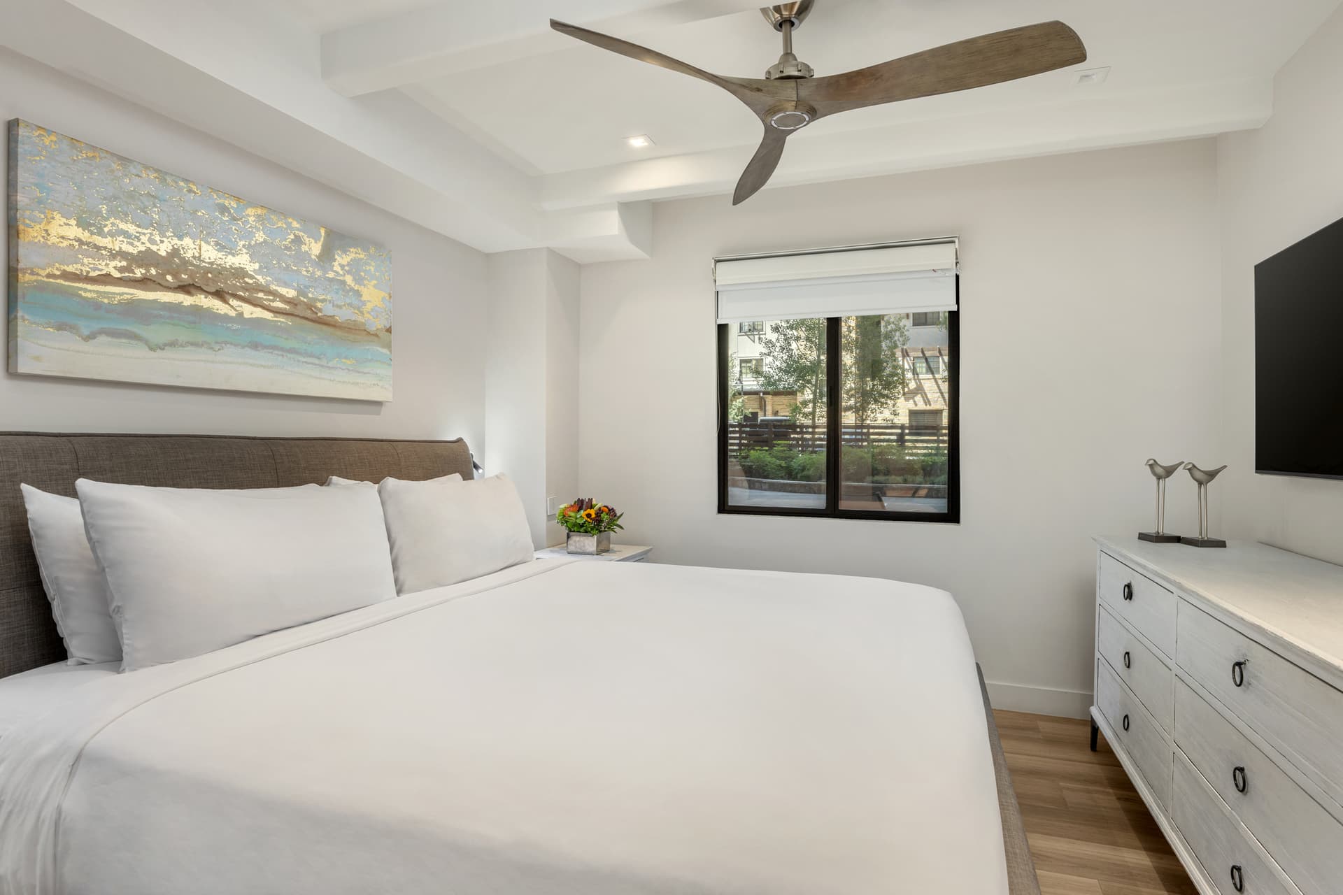 Landmark Condo #104 - Image 4