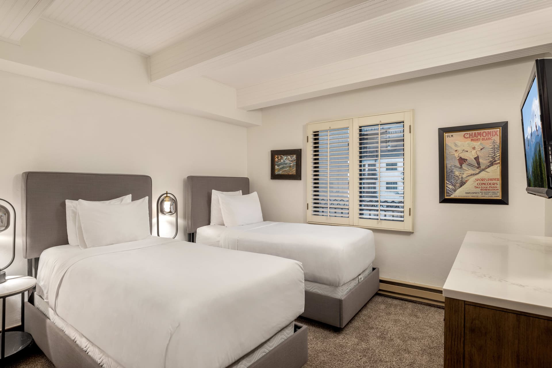 Landmark Condo #402 - Image 3