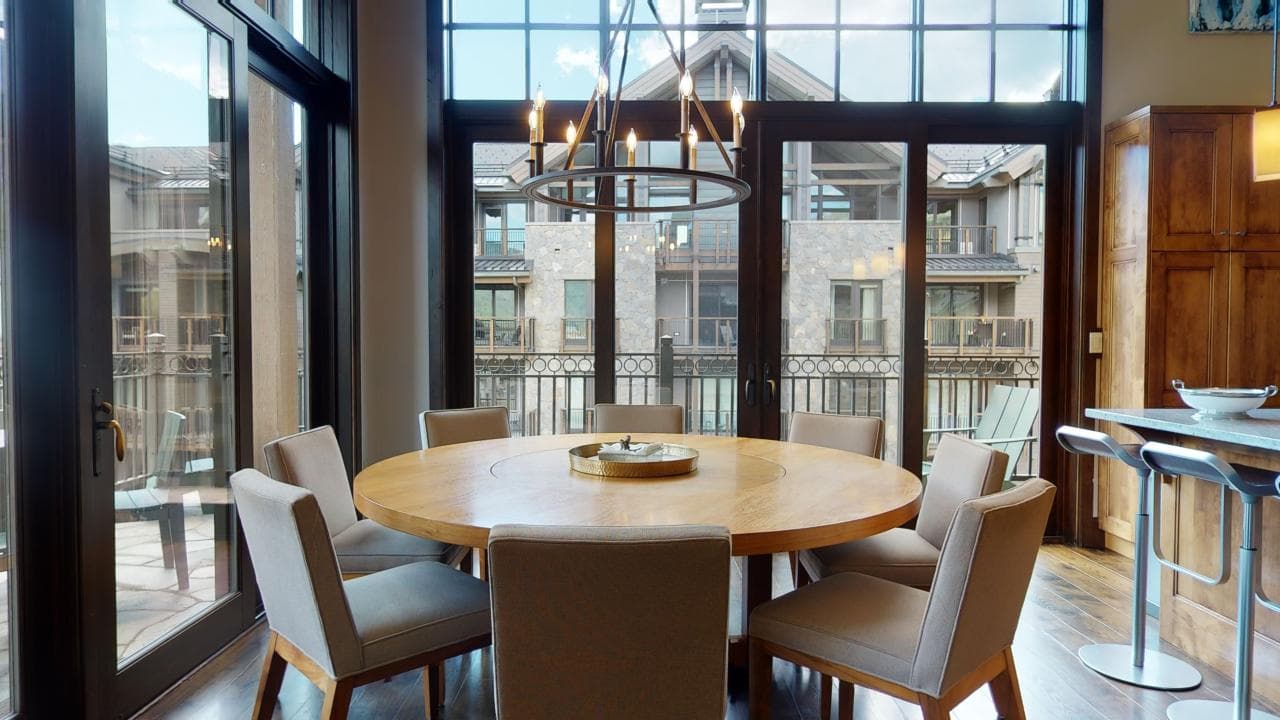 Landmark Condo #519 - Image 2