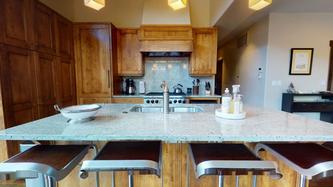 Landmark Condo #519 - Image 5