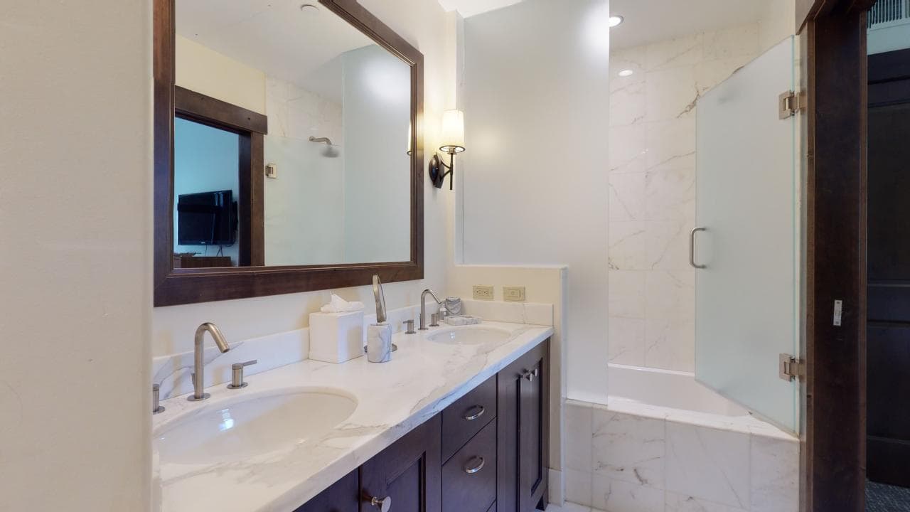 Landmark Condo #519 - Image 10