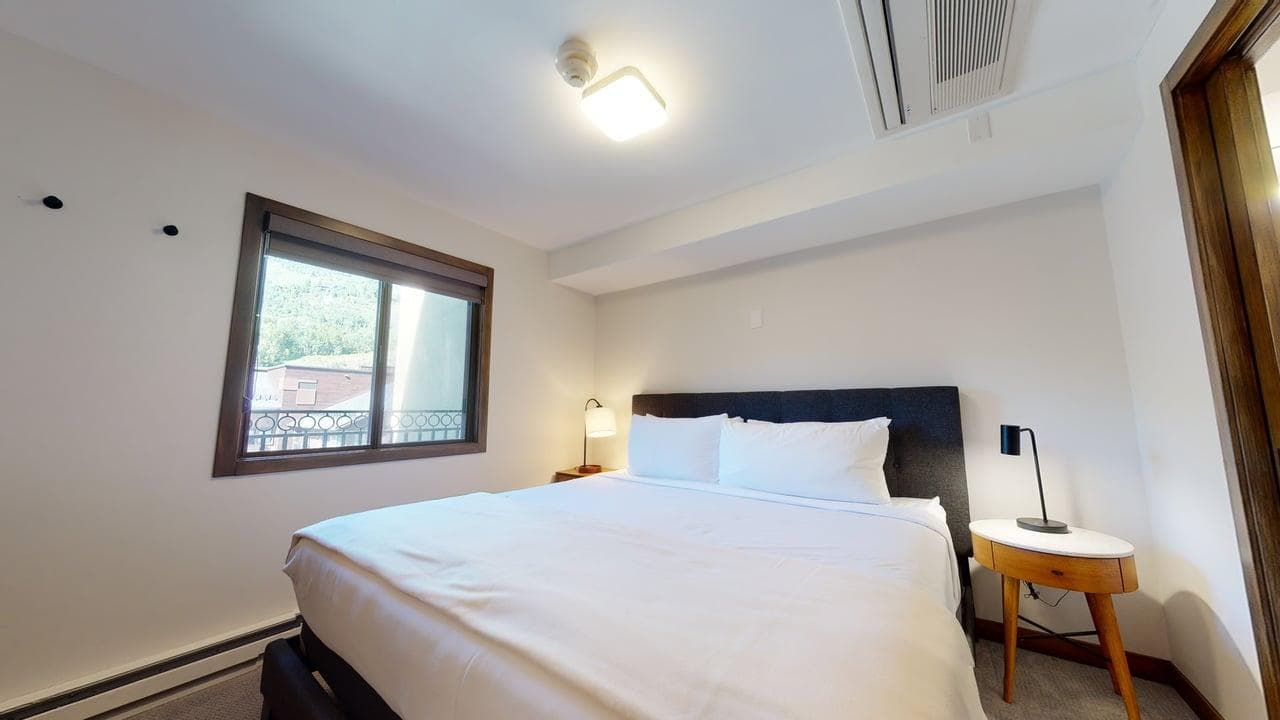 Landmark Condo #704 - Image 7