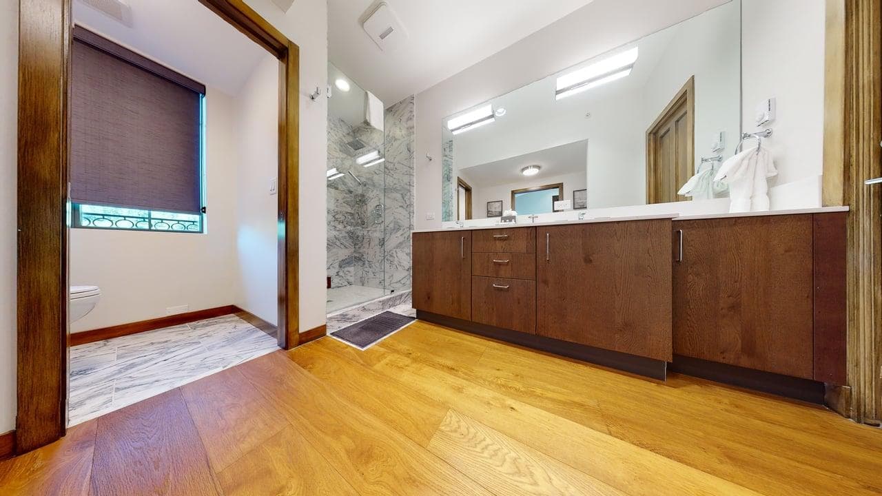 Landmark Condo #704 - Image 11