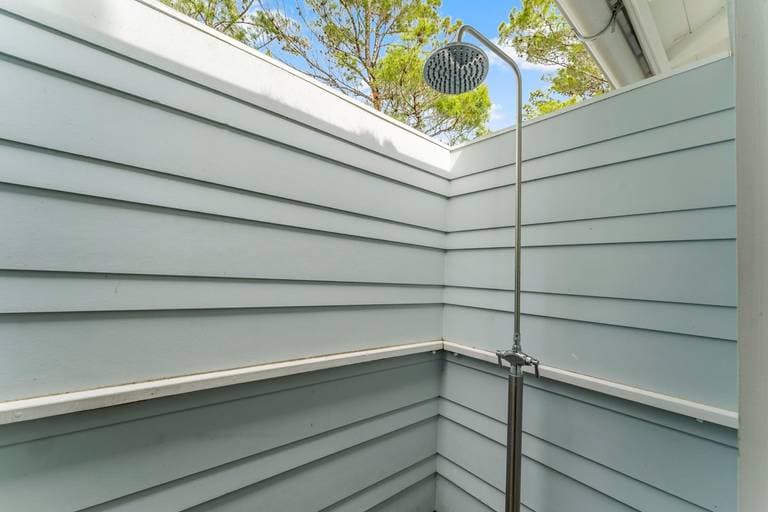 Mermaids Grotto - Image 24