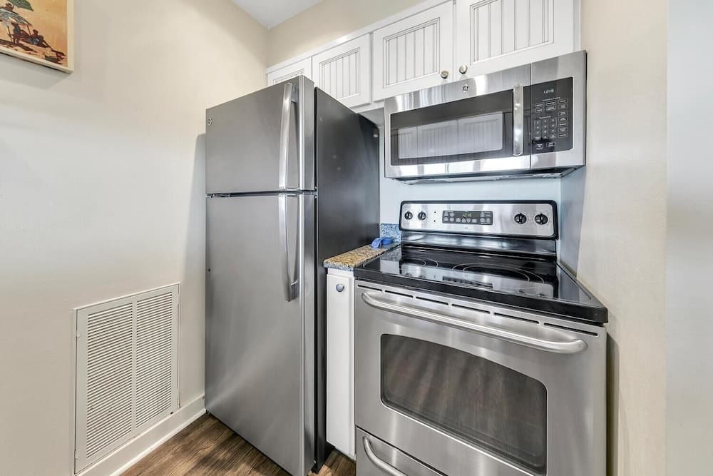 Latitude 29 #36 - Image 15