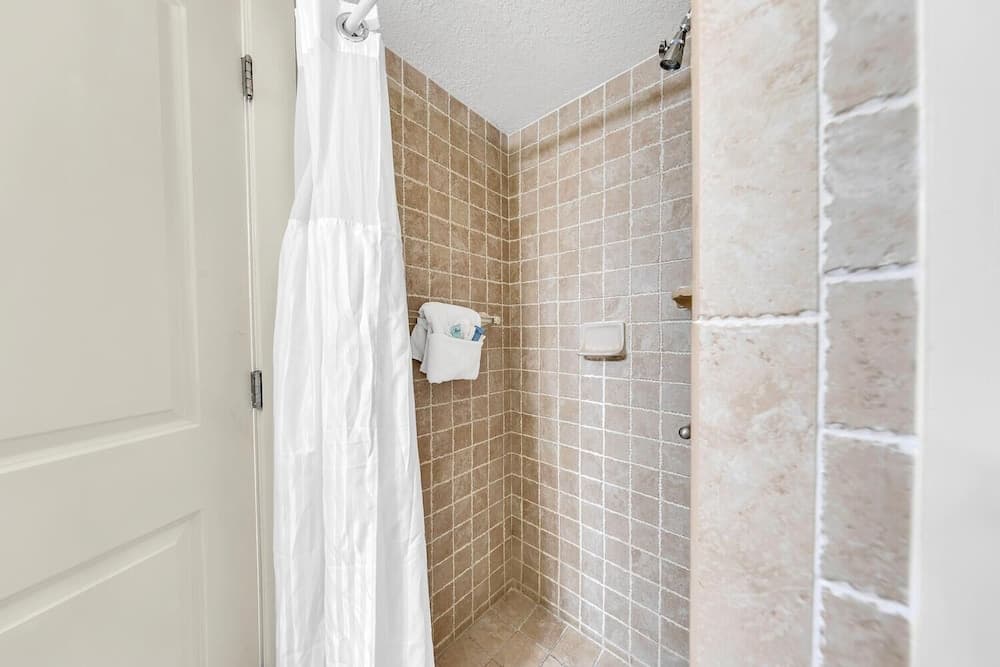 Latitude 29 #36 - Image 33