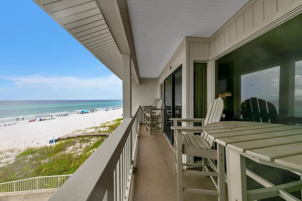 Latitude 29 #36 - Image 41