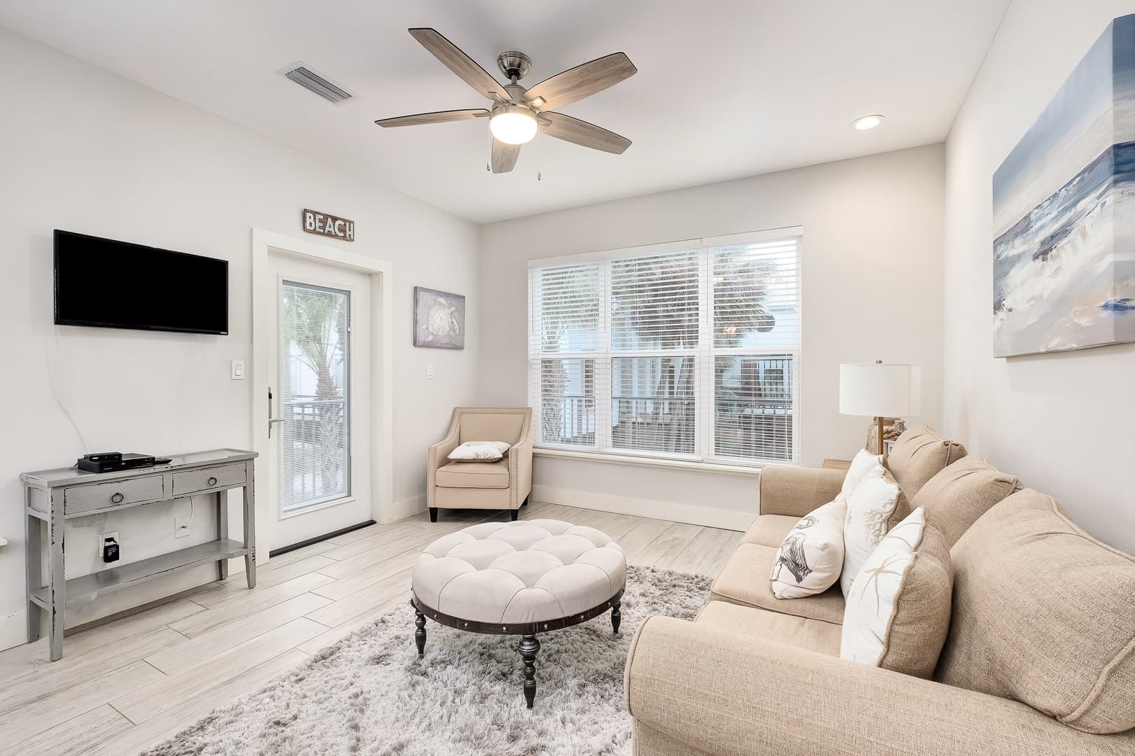 Latitudes - Image 13