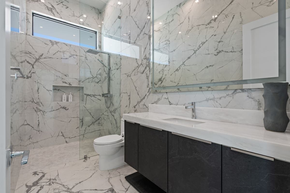 Bravo Villa #7 - Image 42