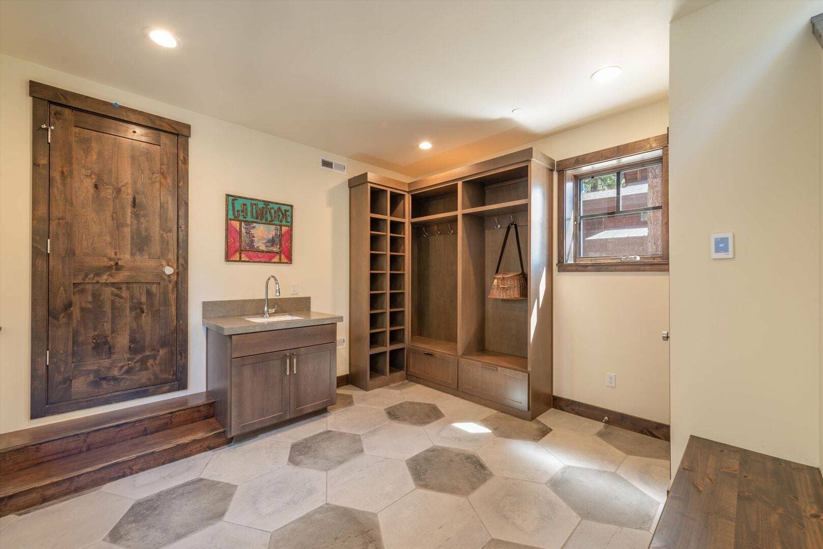 Lavish Cabin at Gray's Crossing - Image 25