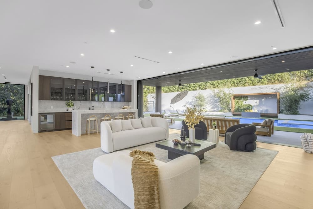 Levitt Lane - Image 4