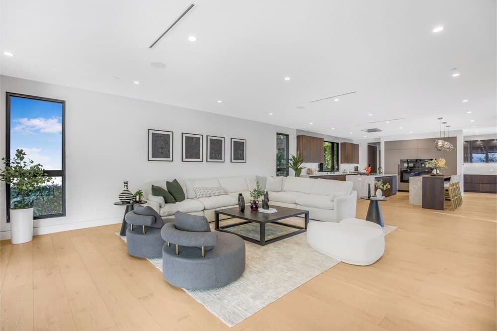 Levitt Lane - Image 11