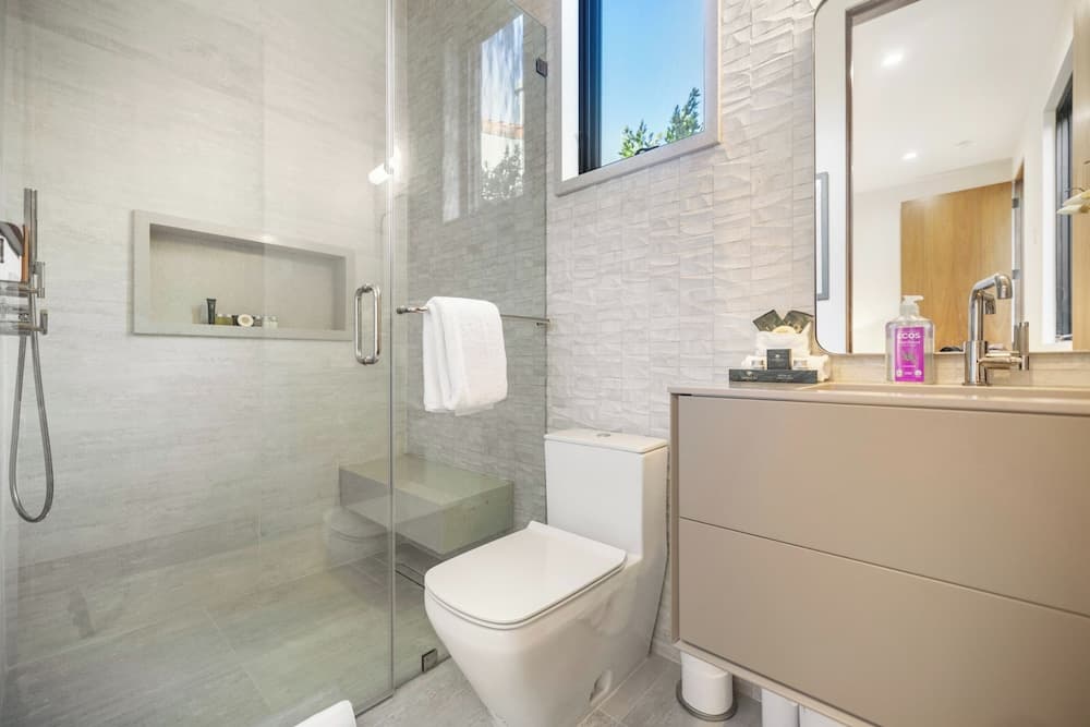 Levitt Lane - Image 21