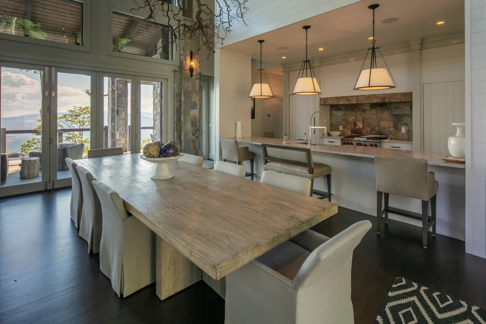 Outside Inn Place - Image 6