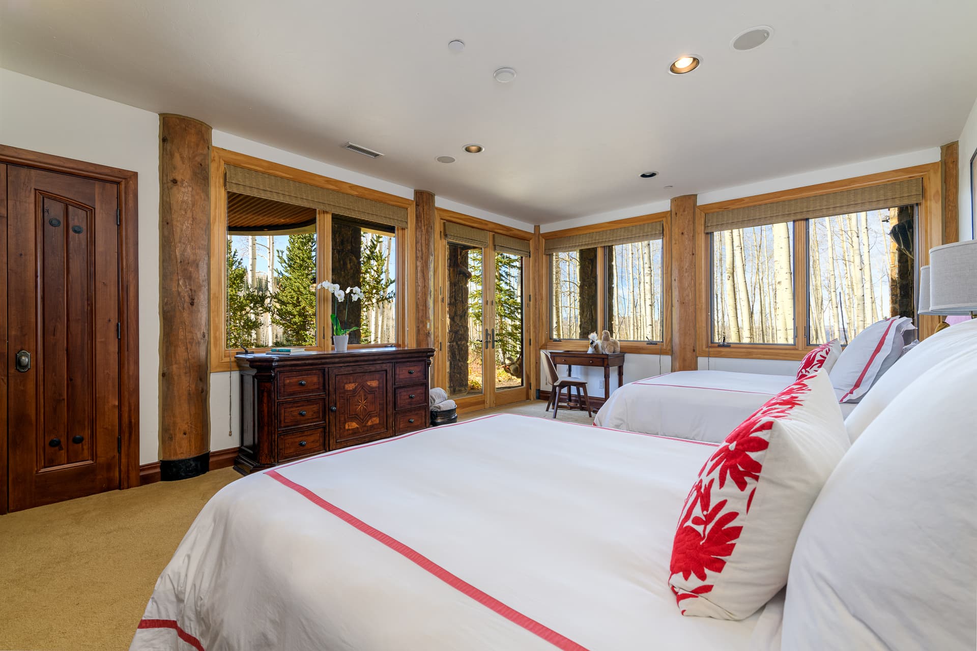 Log Out At Touchdown Retreat - Image 37