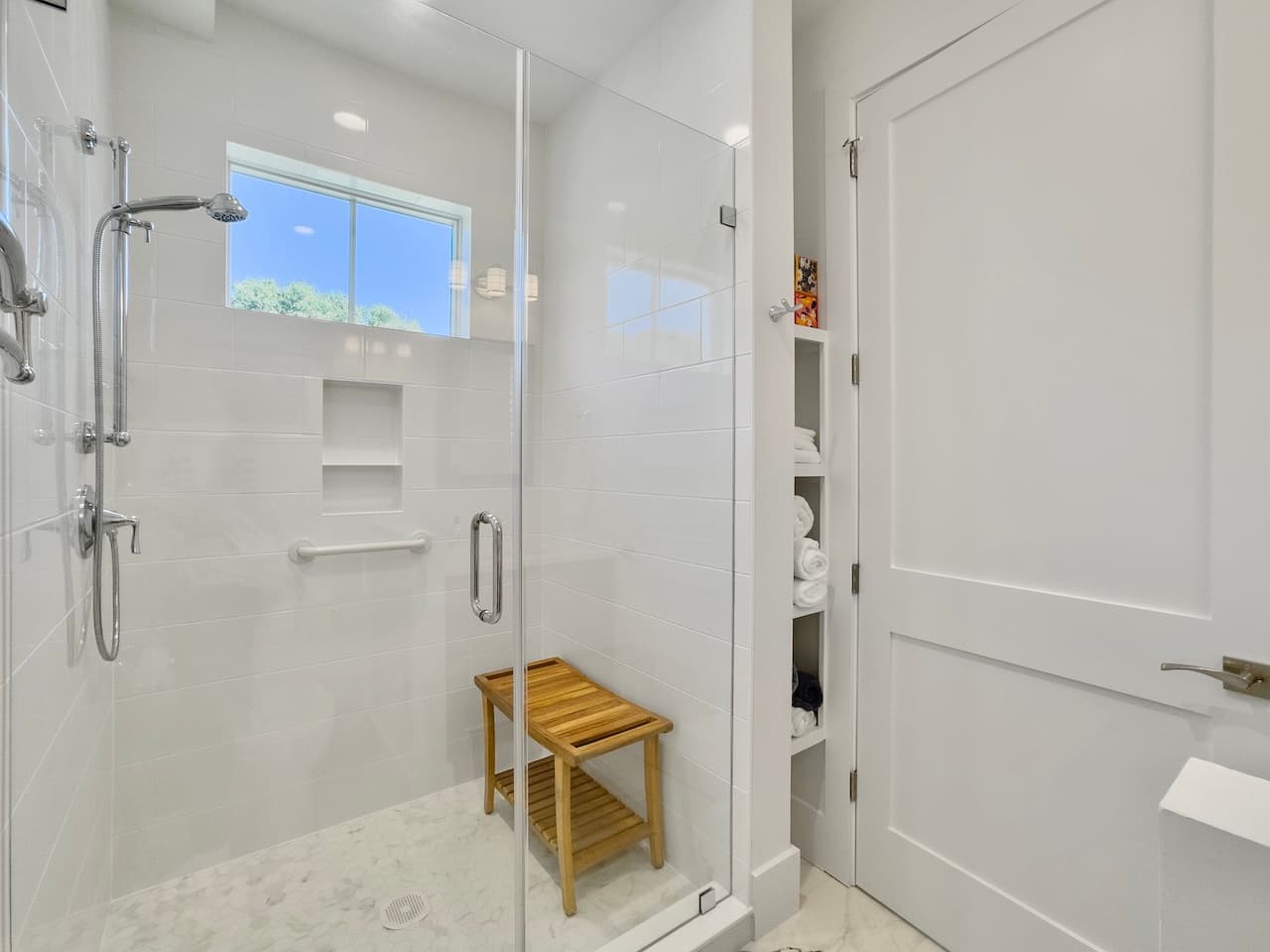 Cameron by the Sea - Image 41