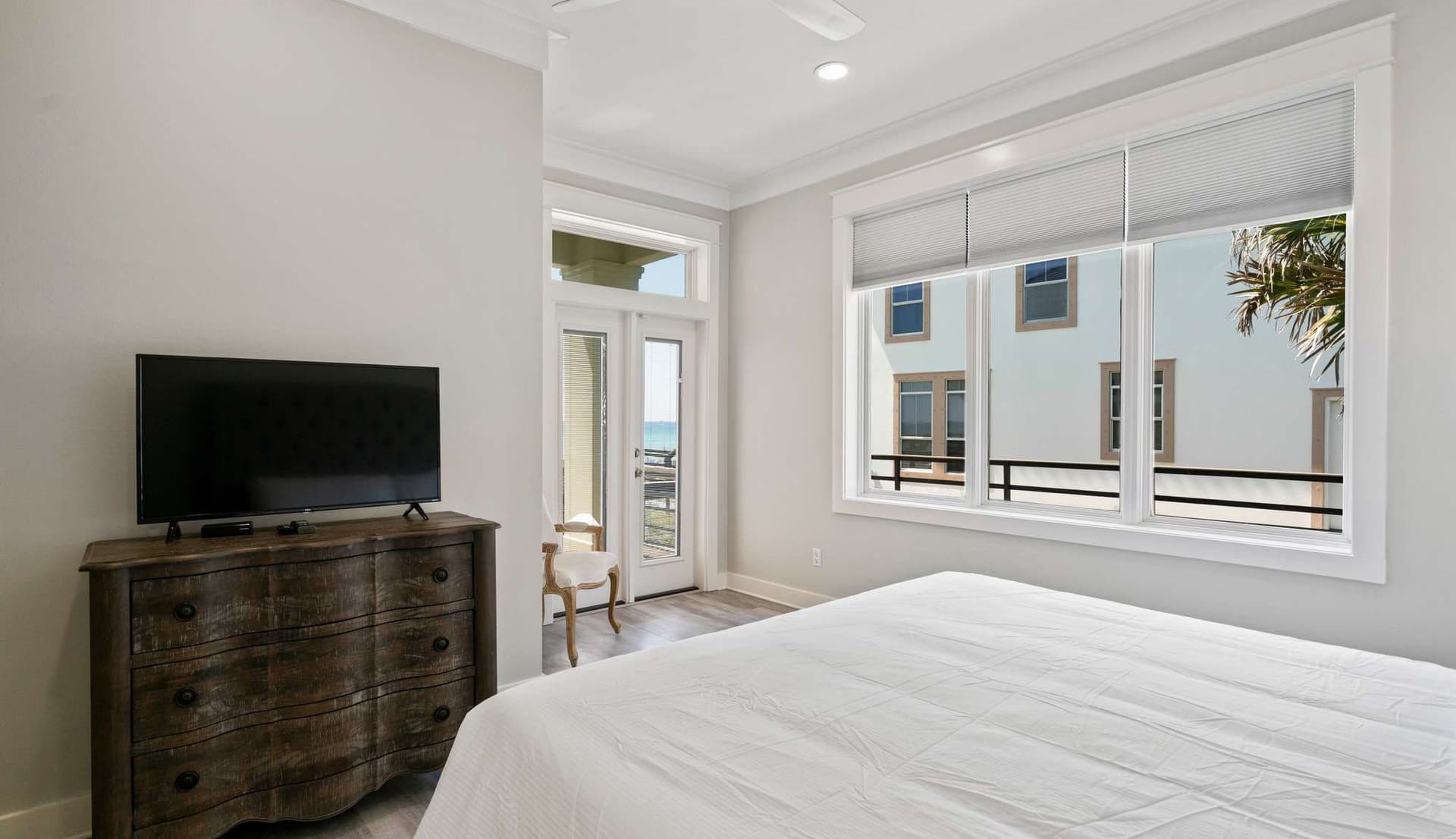 Latitudes Manor - Image 26