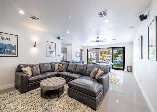 Estate on the River - Image 50